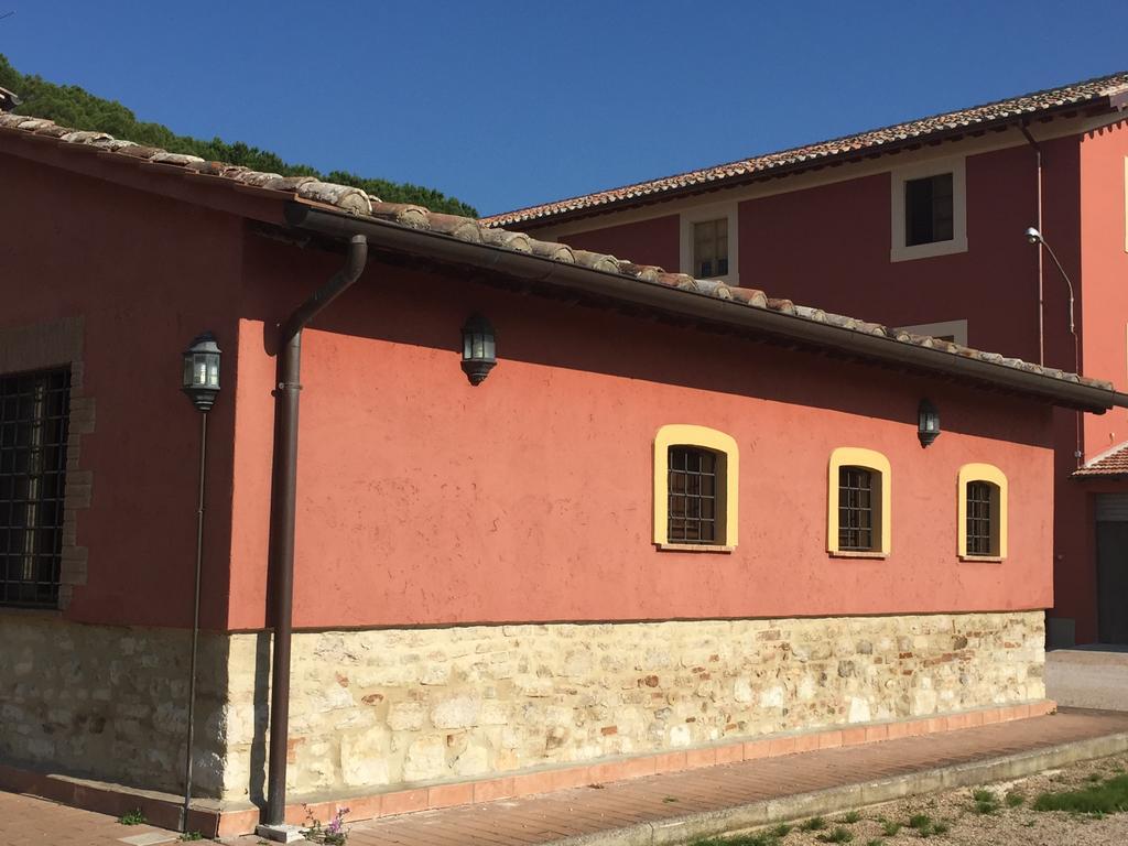 فيلا Rosso Porpora Colle Umberto  المظهر الخارجي الصورة